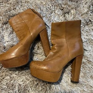 Steve Madden Platform Genuine Leather 7.5